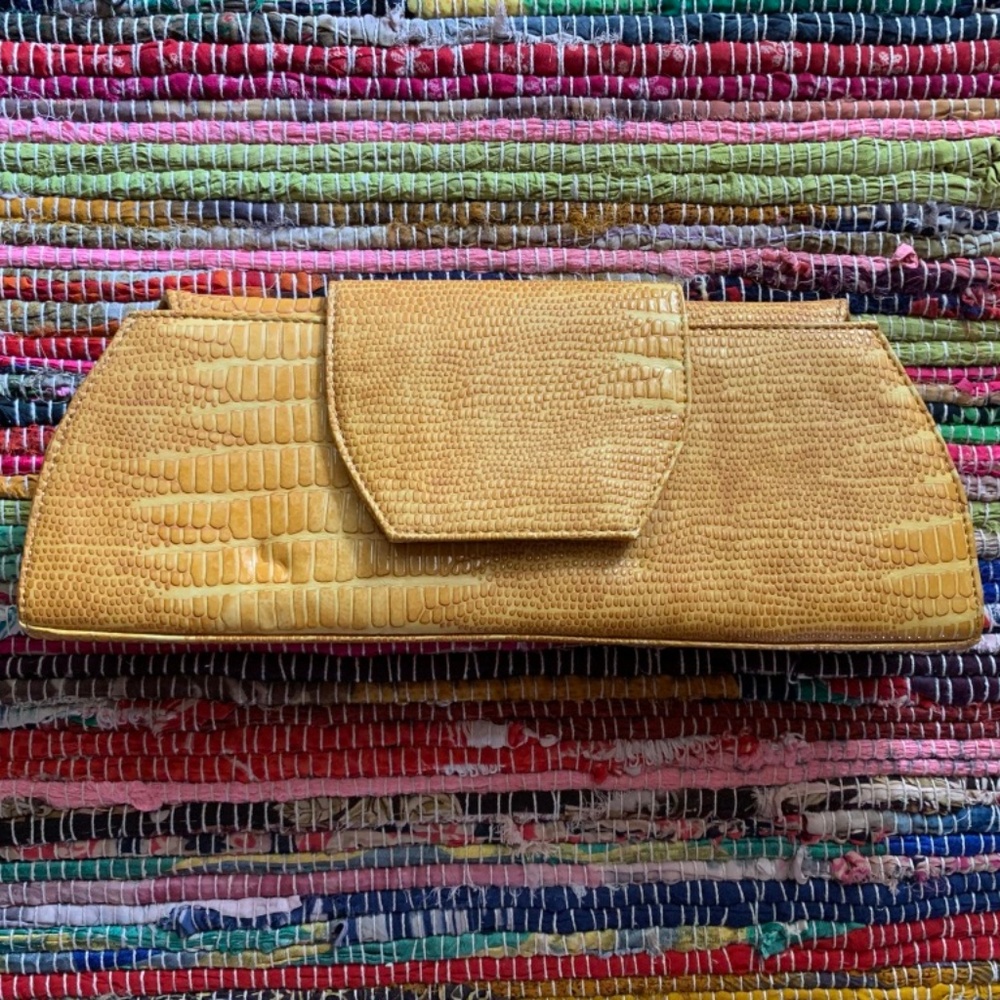 EUC Big Buddha Clutch